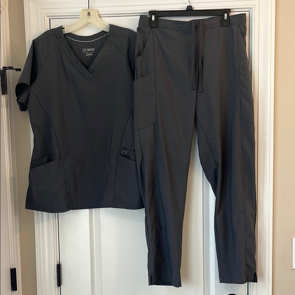 WONDERWINK Charcoal Gray Scrub Set